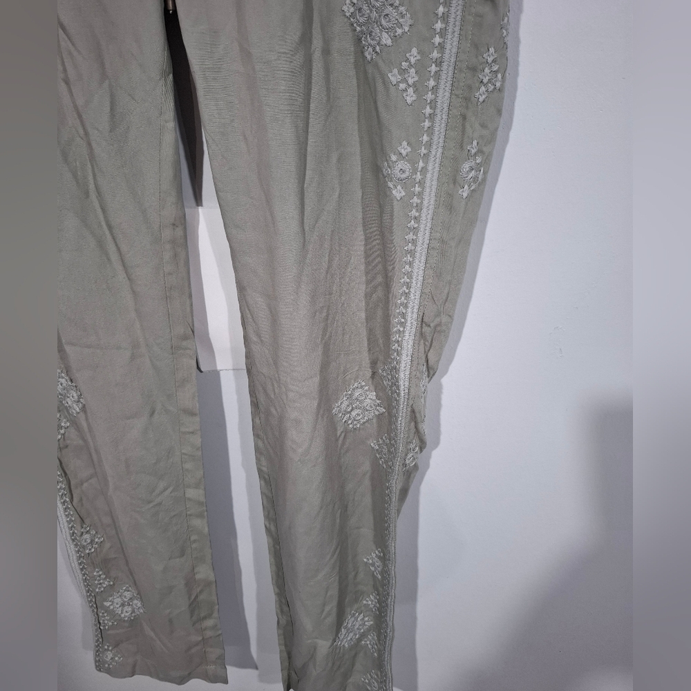 Sundance Tone It Up Embroidered Pants Womens Size Medium Light Green Boho - Picture 3 of 9